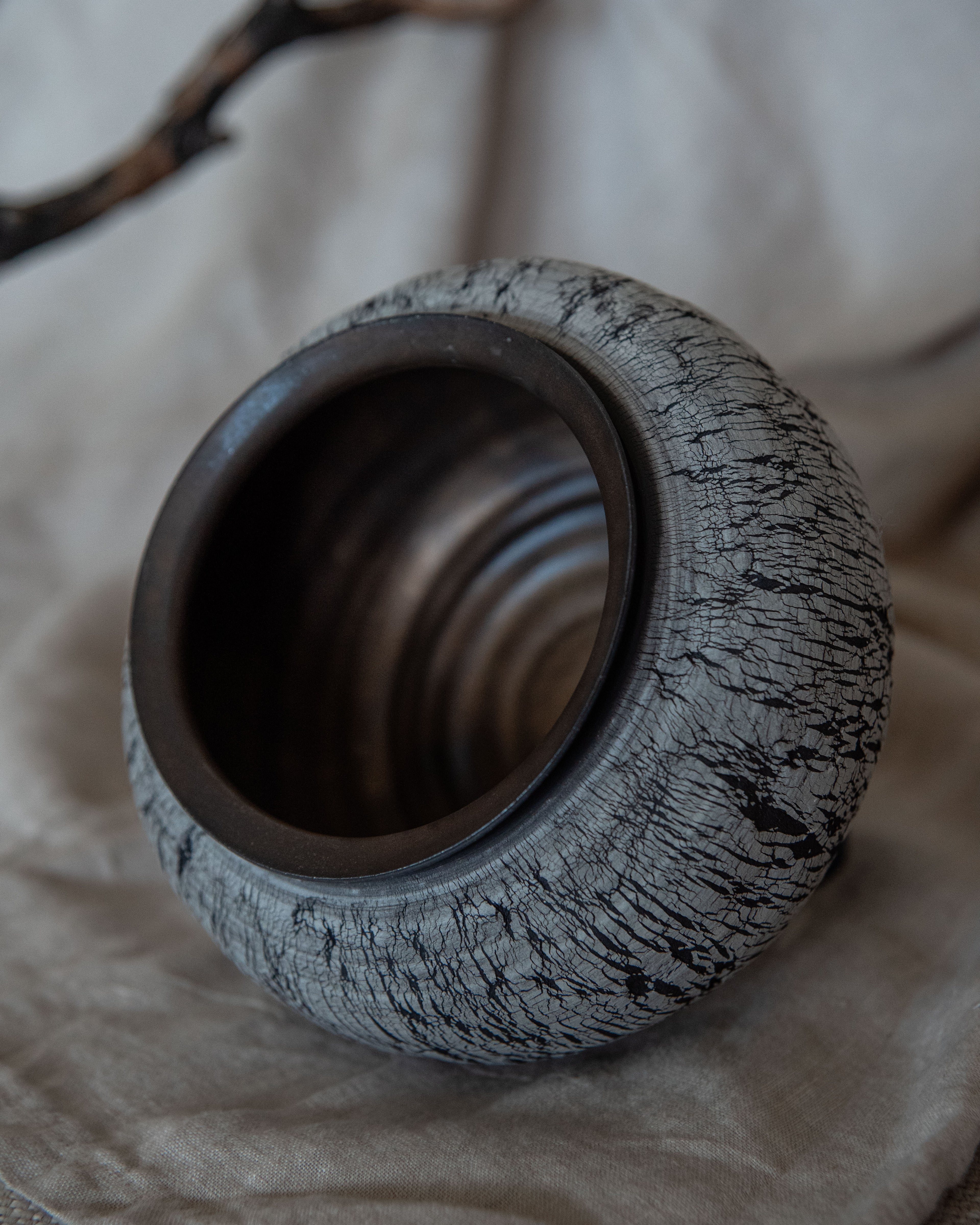 Distressed Onyx Ivory Vessel