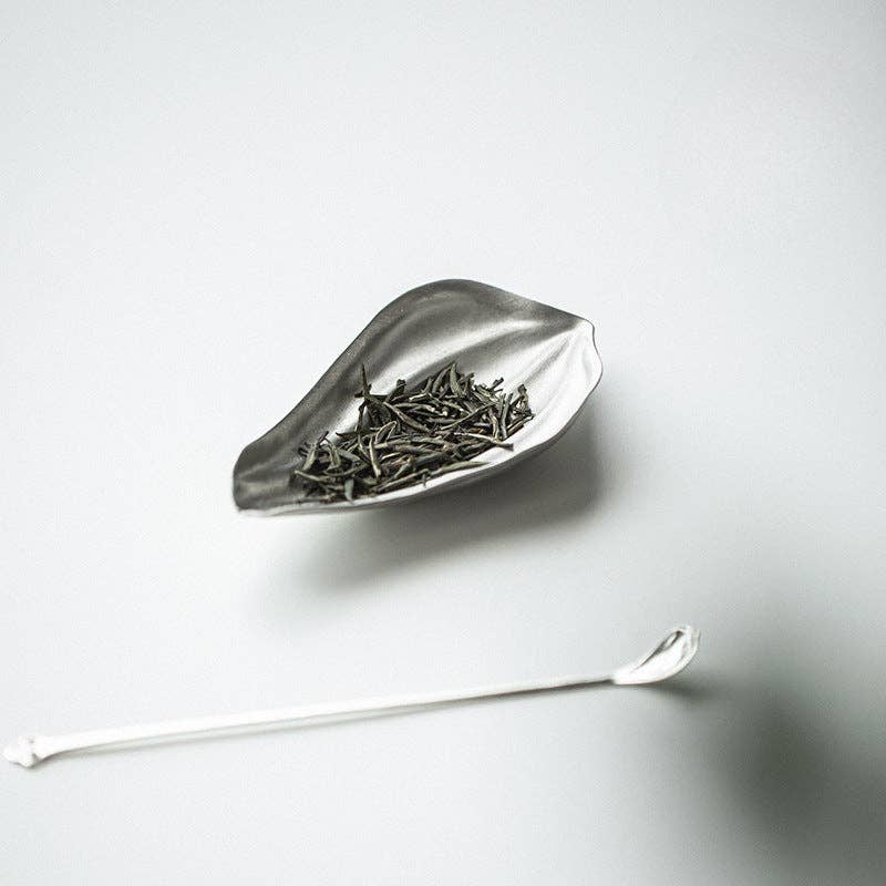 Zen Tea Scoop with Lotus Chaze