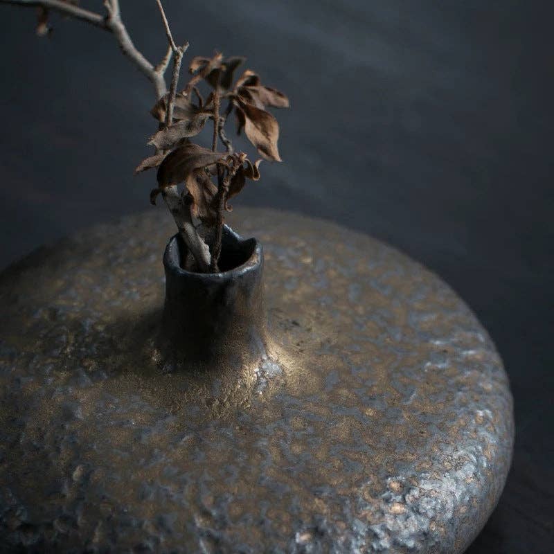 Golden Glaze Round Table Vase